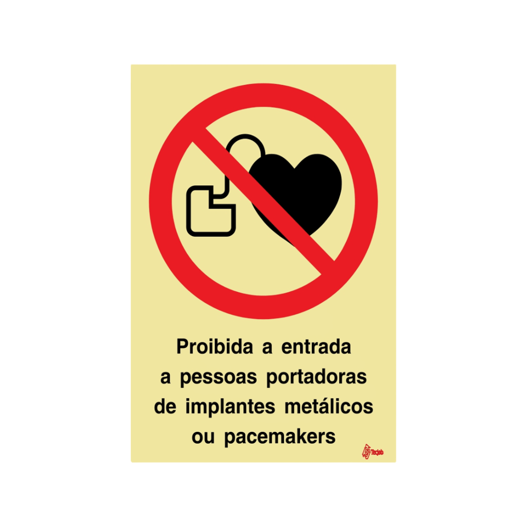 Warning sign: Before cleaning electrical equipment, disconnect it from the power source - OB0241