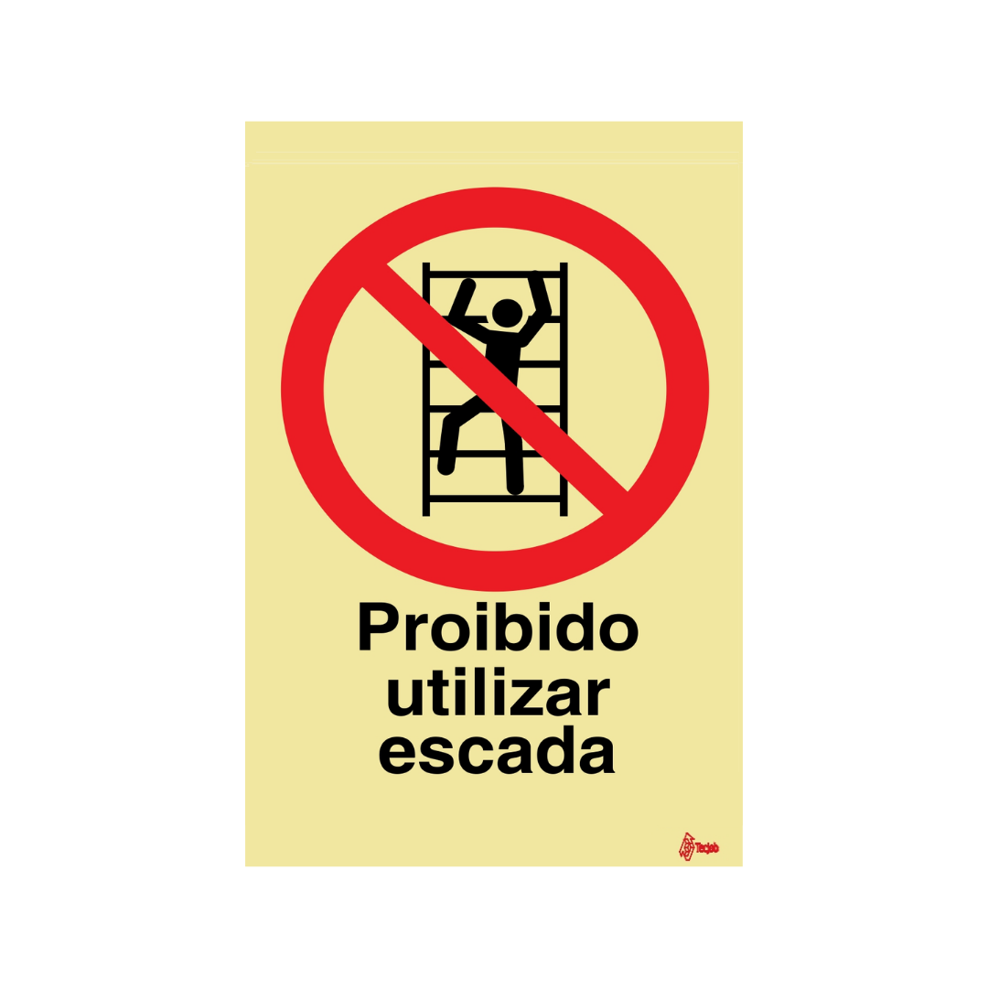 Warning sign: Before cleaning electrical equipment, disconnect it from the power source - OB0241